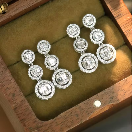 Aazuo 奢華珠寶 18K 鉑金天然鑽石 0.6 克拉仙女水滴耳環，女士派對婚禮禮物，Au750